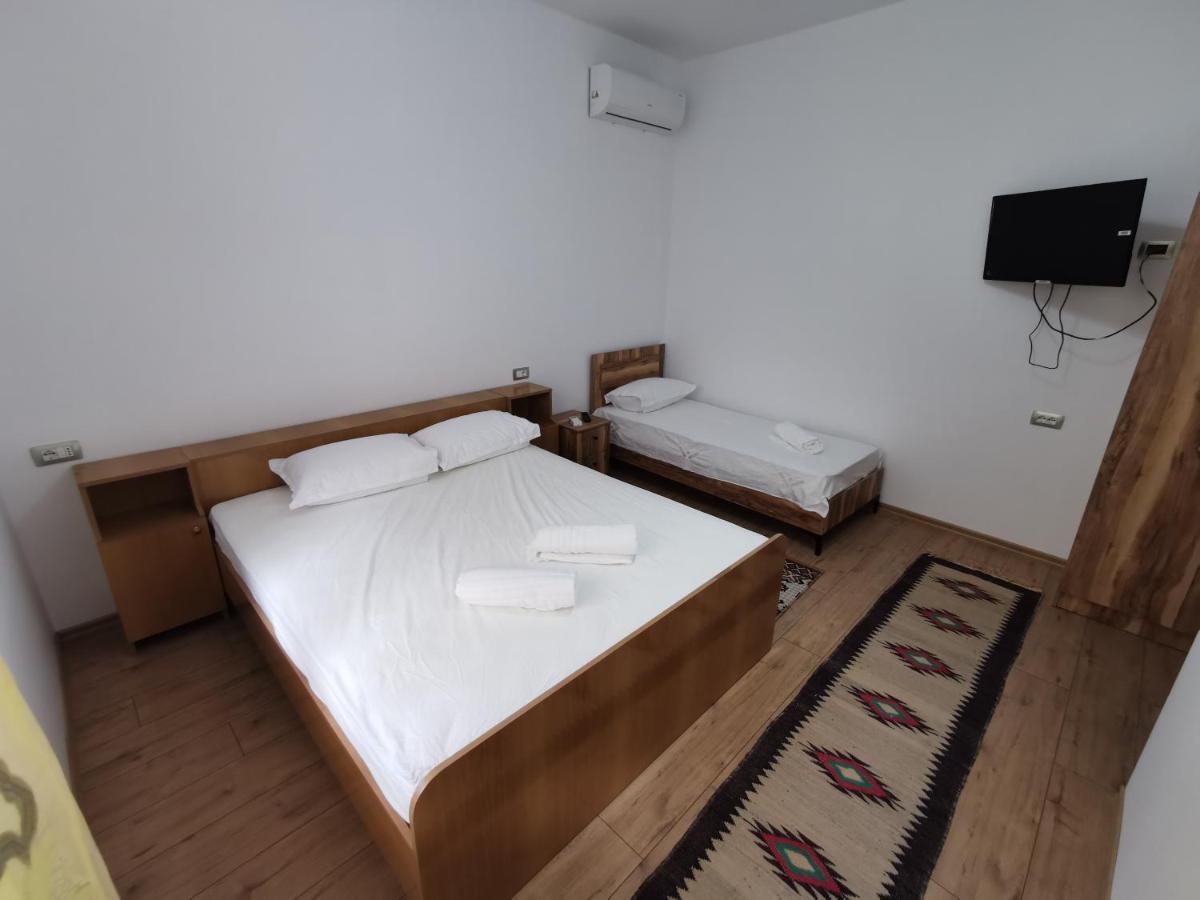 Bujtina Valgent Bed and Breakfast Berat Eksteriør billede