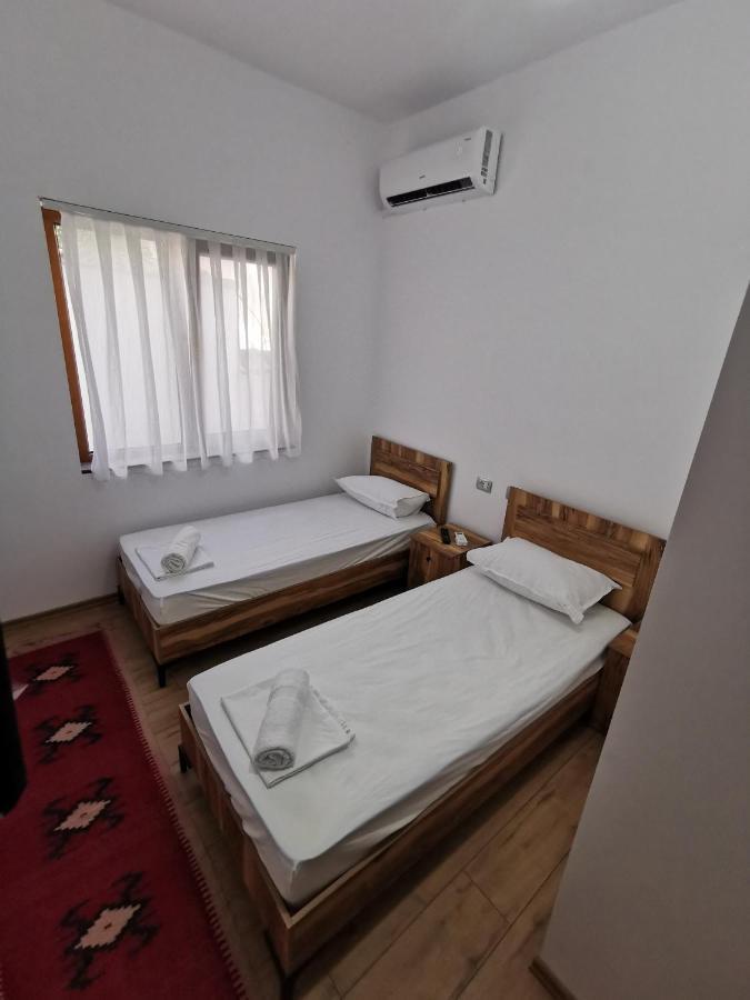 Bujtina Valgent Bed and Breakfast Berat Eksteriør billede
