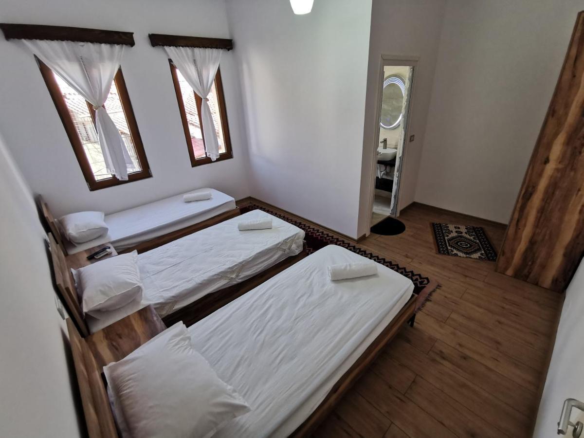 Bujtina Valgent Bed and Breakfast Berat Eksteriør billede