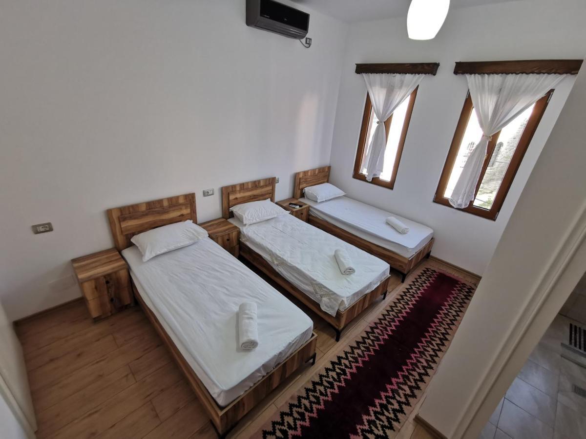 Bujtina Valgent Bed and Breakfast Berat Eksteriør billede